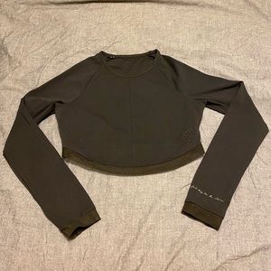 NEW WITHOUT TAGS cute cropped workout top from Gymshark (size small)